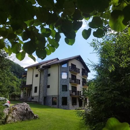 Hotel Casa Valea Cernei Isverna Esterno foto