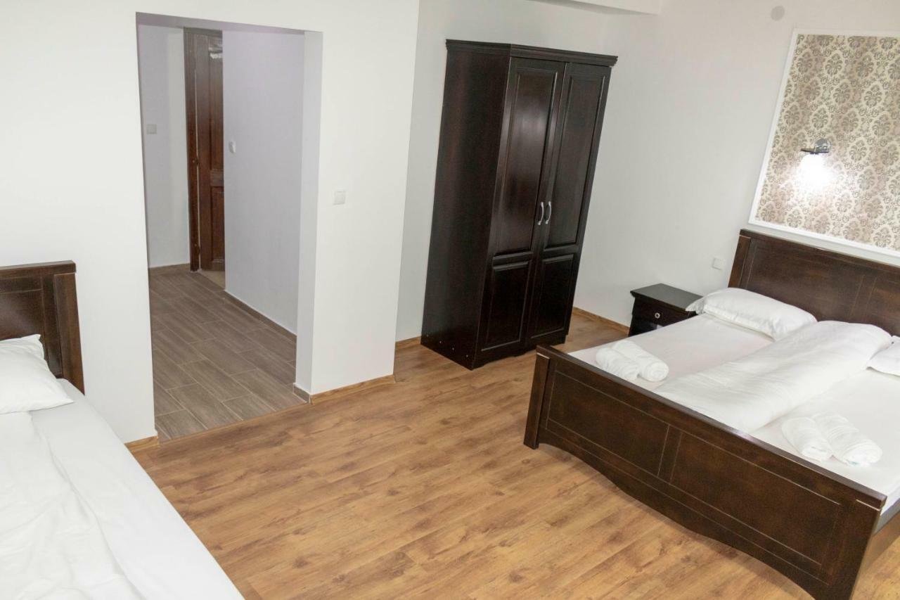 Hotel Casa Valea Cernei Isverna Esterno foto
